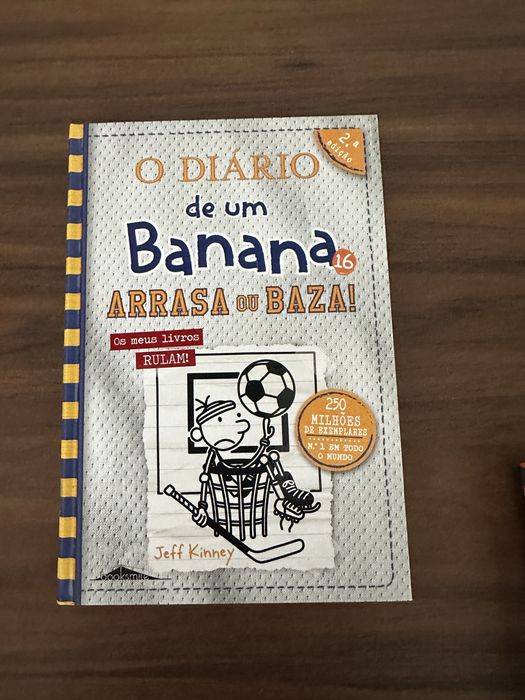 Vendo 9 livros da coleção O Diário de um Banana de Jeff Kinney, em português, em excelente estado.