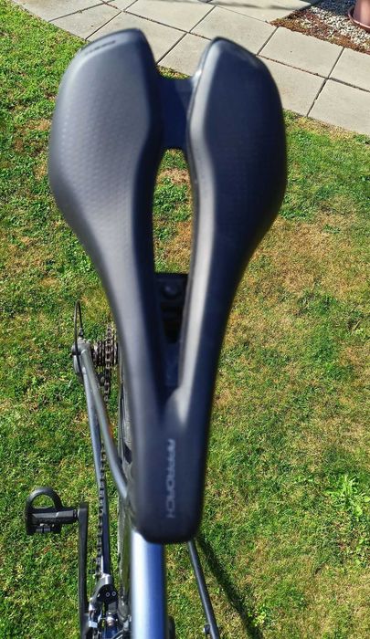 Rower Giant Contend AR 4 Charcoal XL, pedały SPD gratis