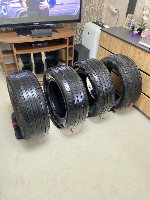 Продам 4 шины б/у Pirelli CINTURATО P7 225/60 r16