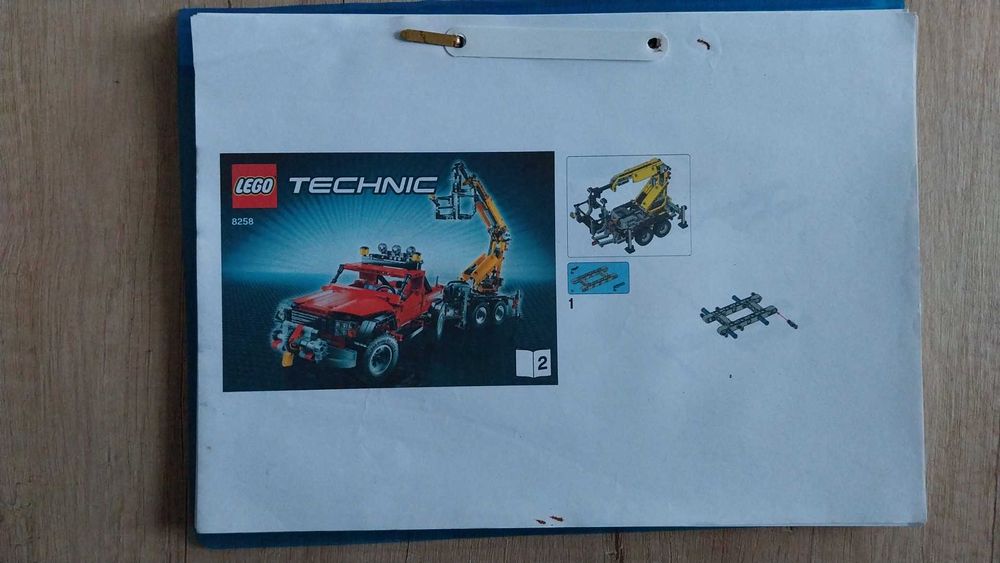 LEGO Technic 8258 Ciężarówka z dźwigiem .