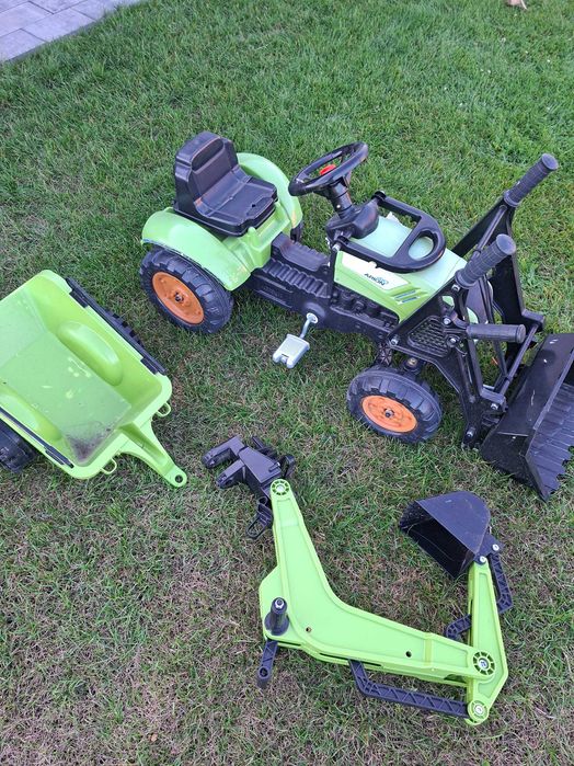 Traktor na pedała dla chłopca