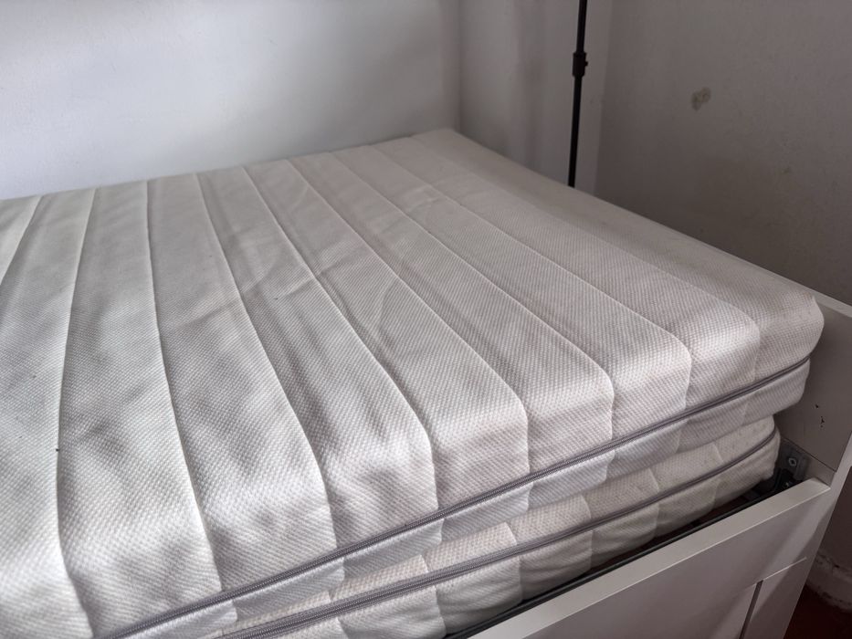 Cama de solteiro/ casal dulpa! 2 colchões incluidos!