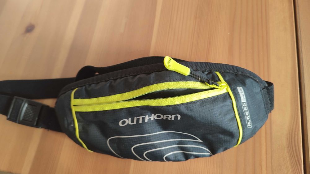 Nerka/torba/saszetka/pas do biegania, turystki.OUTHORN Duraton