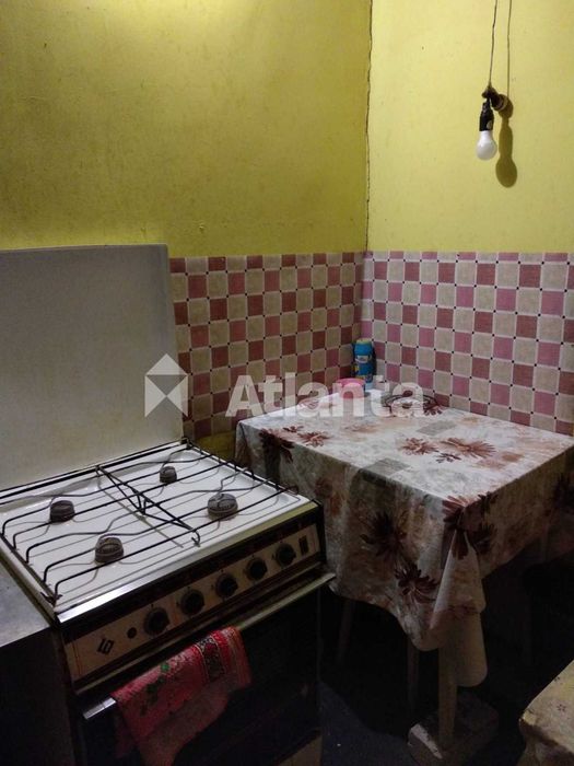 Кімната 28 м. в самому центрі Одеси. Вода в кімнаті