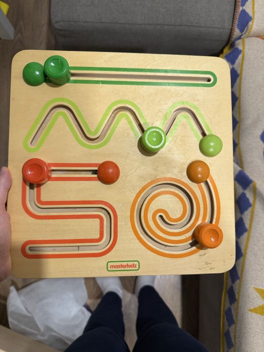 Продам набір іграшок від 9 до 18 міся