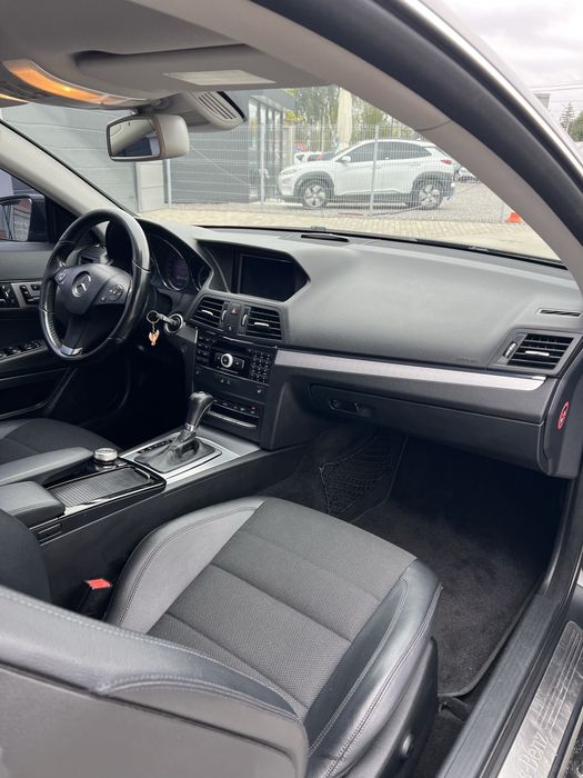 Mercedes-Benz E-Class Coupe