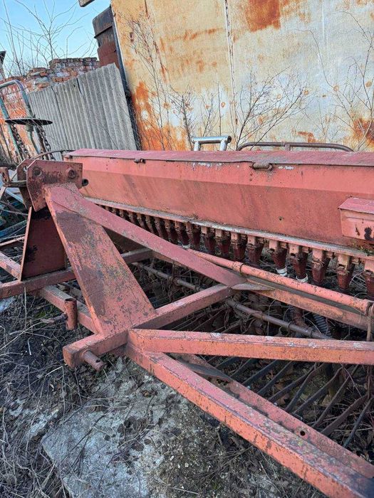 продам сівалку на повному робочому ходу