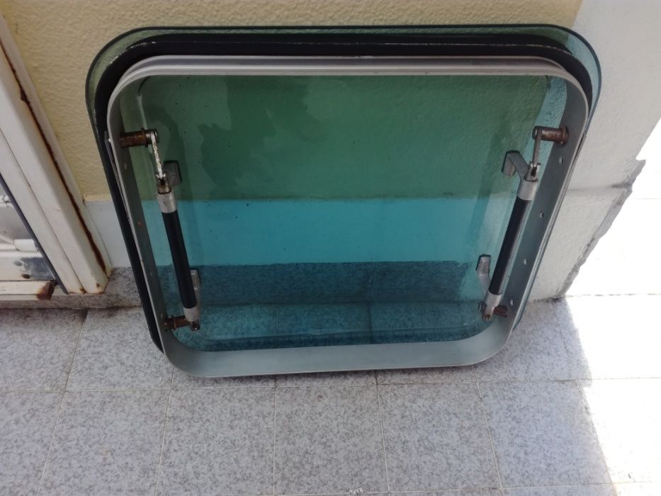 janela acrilica com abertura