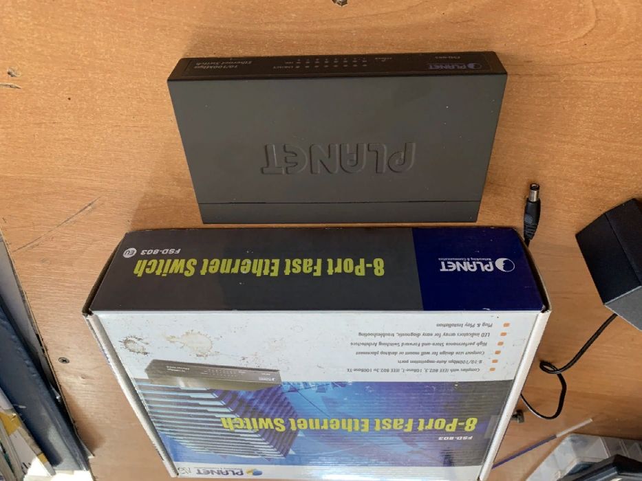 Маршрутизатор FSD 803/ Коммутатор Свич