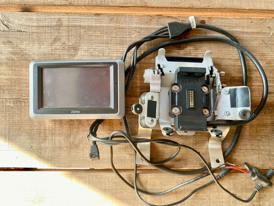 GPS Garmin Zumo 660 com suporte Touratech com chave!