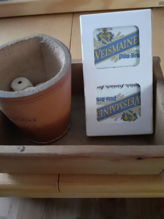 Kosci do gry oraz karty nigdy nie otwierane ladny pakiecik godny uwagi