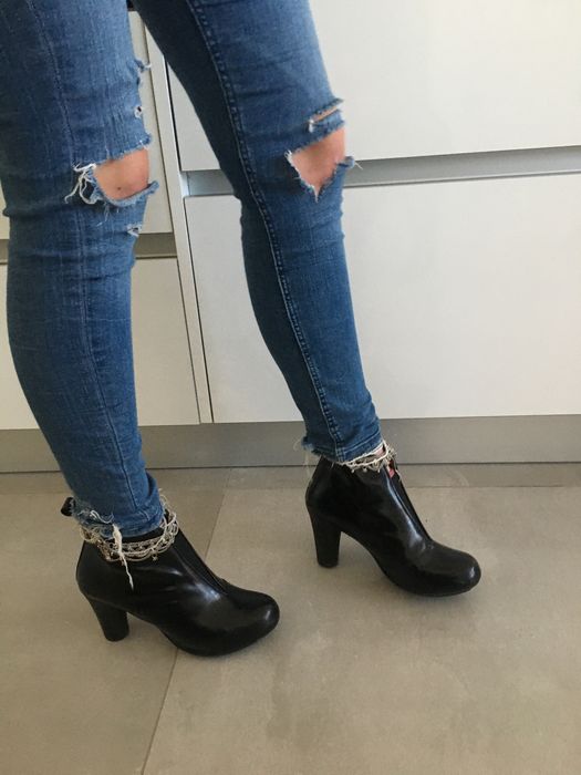 Botas pretas salto marca Dysfunctional