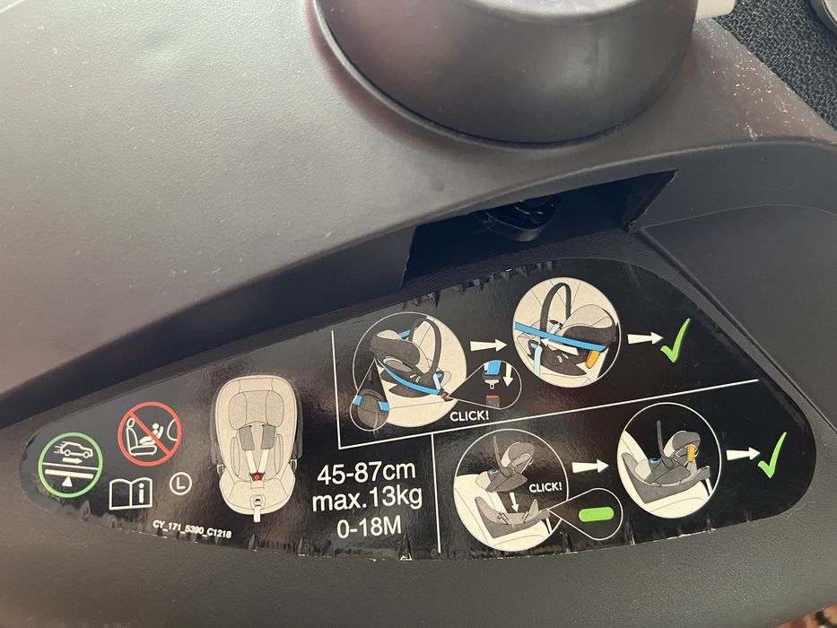 Автокрісло Cybex Cloud Z i-Size чорного кольору (2 шт / двійня )