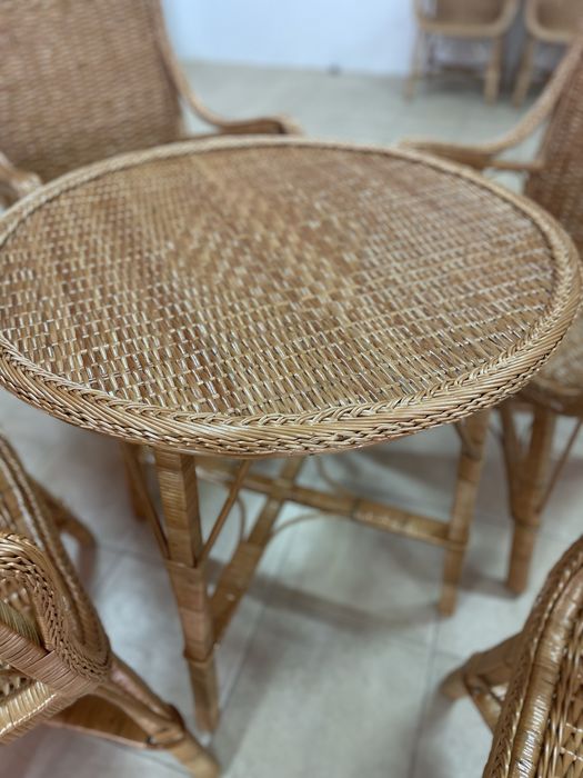 Mobilia em Vime 4 cadeiras + mesa