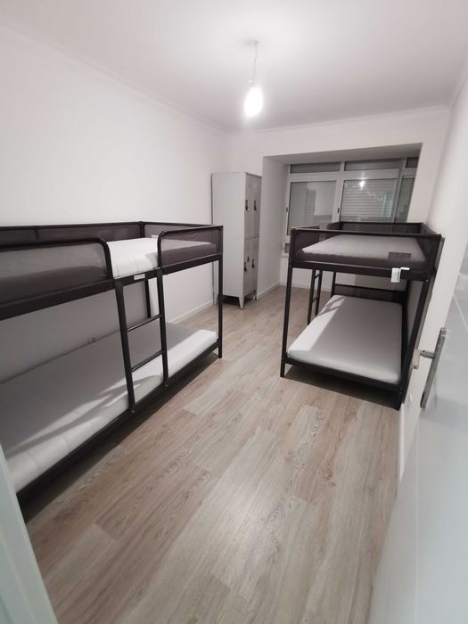 Alugo quartos partilhados vagas femininas e masculinas,Queluz,Damaia.