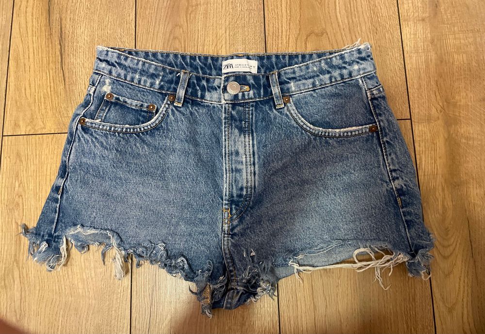 Krótkie spodenki w r.38 ZARA