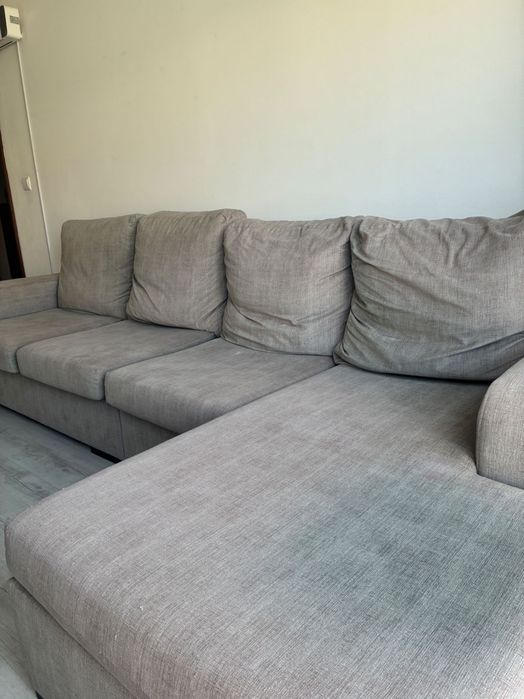 Sofá com chaise longue reversível