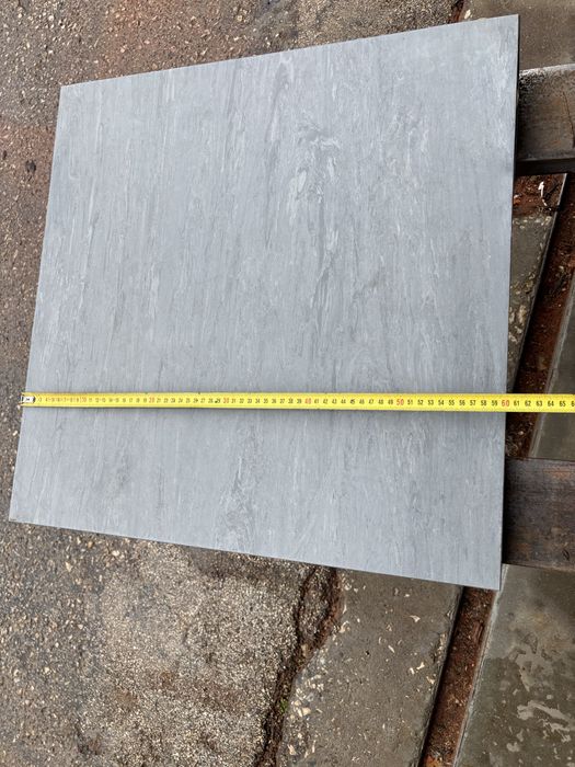 Chão de vinil e madeira