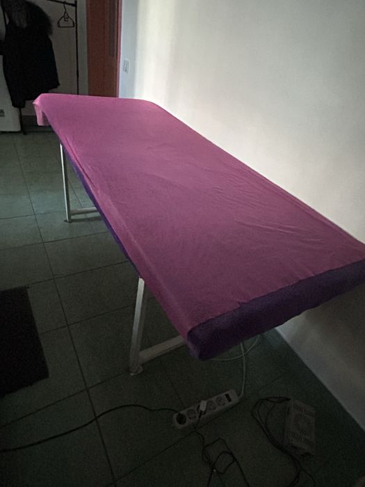 Продам кушетку.