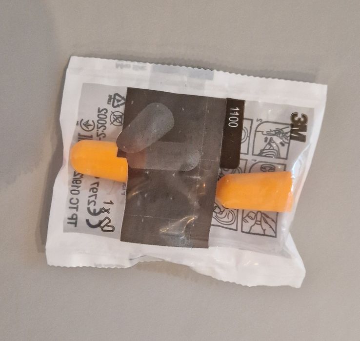 Zatyczki do uszu nowe