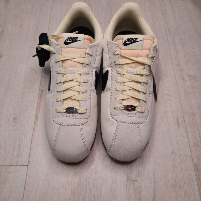 Кросівки Nike Cortez W Txt White HM9987-001