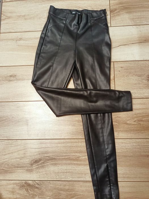 Legginsy ZARA ze sztucznej skóry