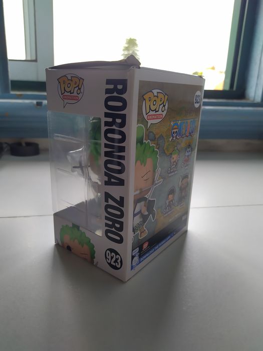 Funko pop! Roronoa zoro - 923 & funko pop! Sonic 2