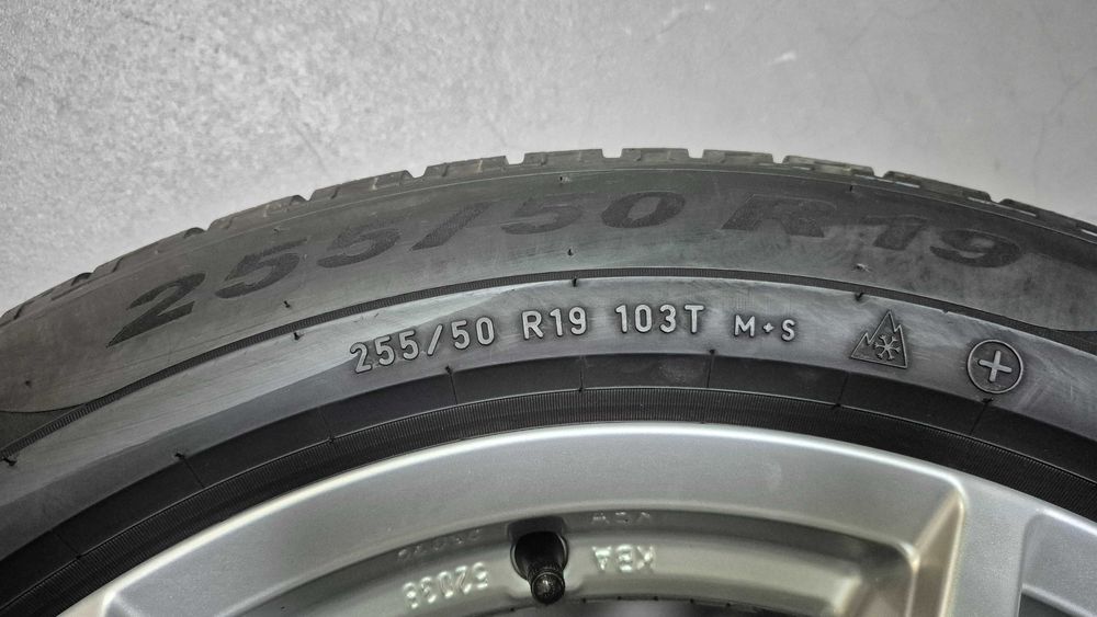 2 Pneus Pirelli Scorpion Winter 255/50 R19 103T Seal Inside AO VW Audi como novos DOT 50/23