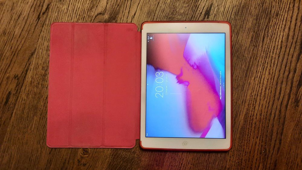 TABLET Apple iPad Air 9,7" 16GB biały & srebrny BDB STAN 100% SPRAWNY