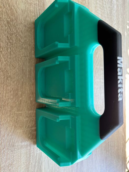 Uchwyt Koszyk do Baterii Makita 18V – Organizer na 6 Akumulatorów