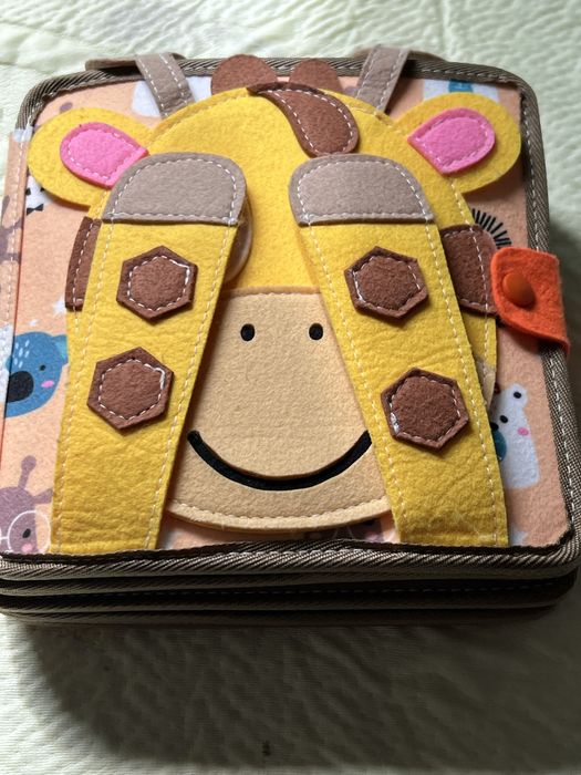 Розвиваюча мяка фетрова книжечка-бізіборд