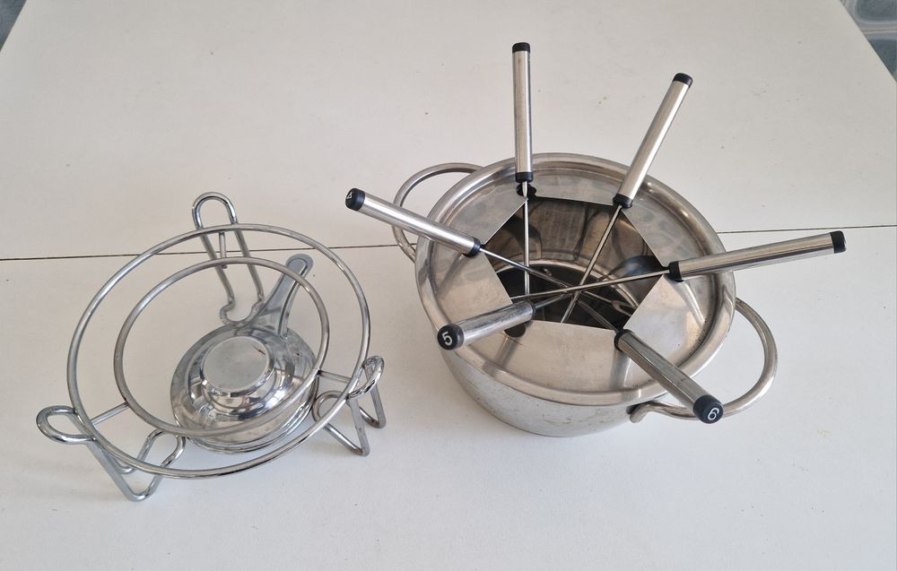 Fondue em inox com acessórios