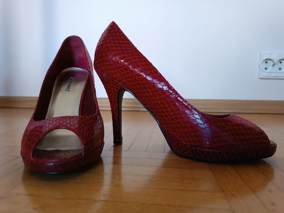 Bordowe szpilki r. 37 peep toe, odkryte palce
