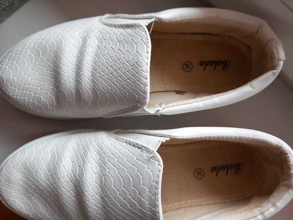 Trampki tenisówki slip on białe born2be rozmiar 36