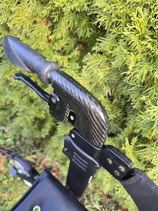 Carbon włókno węglowe ,ultra lekki chodzik rollator balkonik na kołach