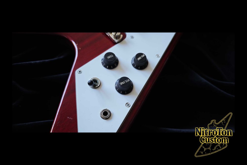 Gitara Greco Flying V