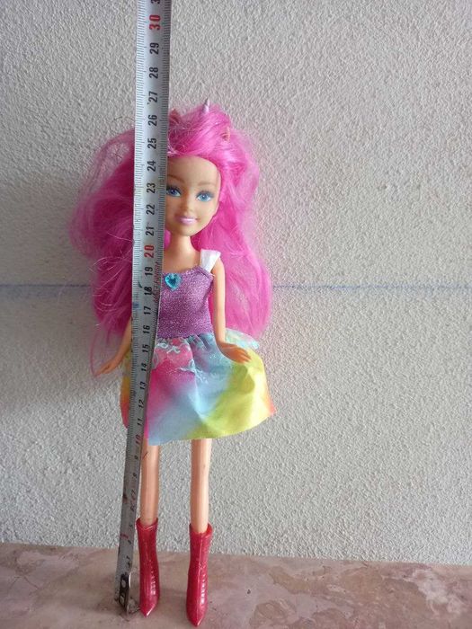 Boneca de cabelo colorido