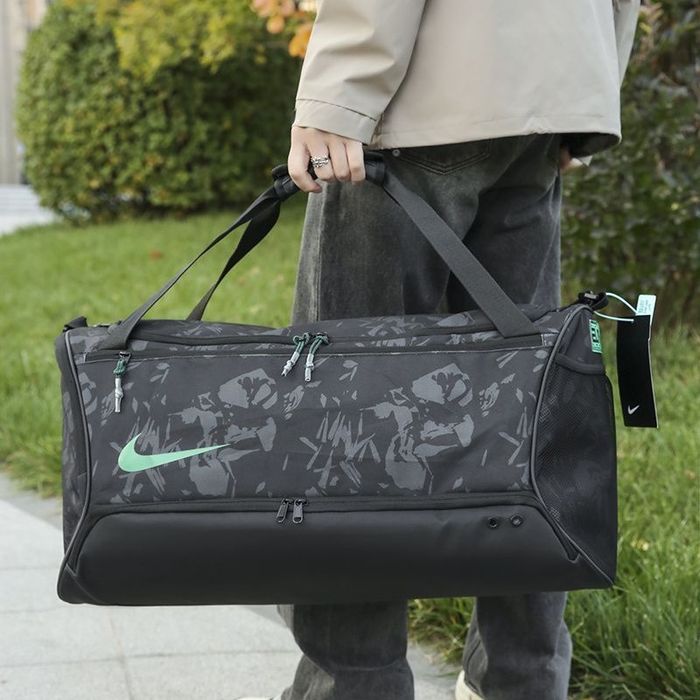 сумка спортивна велика Nike Еlite Hoops для залу подорожей
