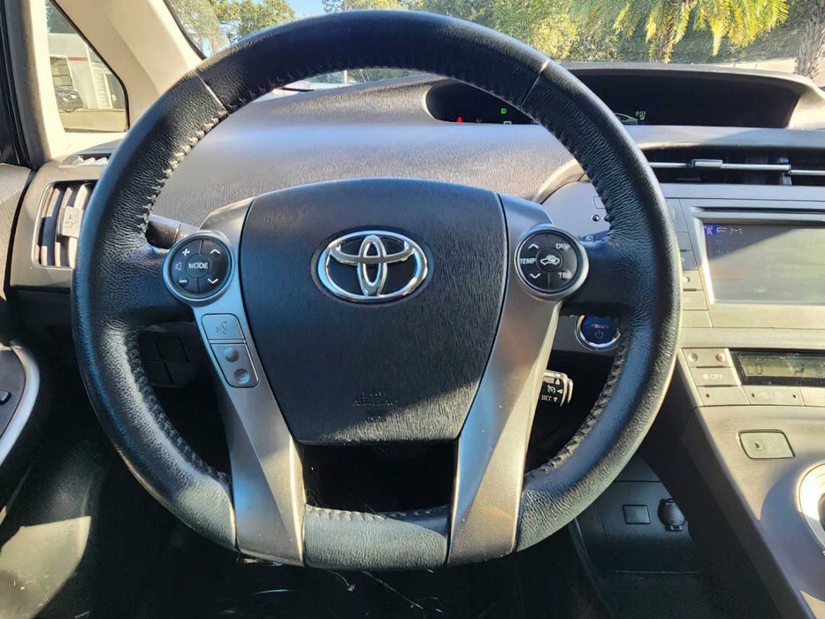 Toyota Prius Persona Series      2015