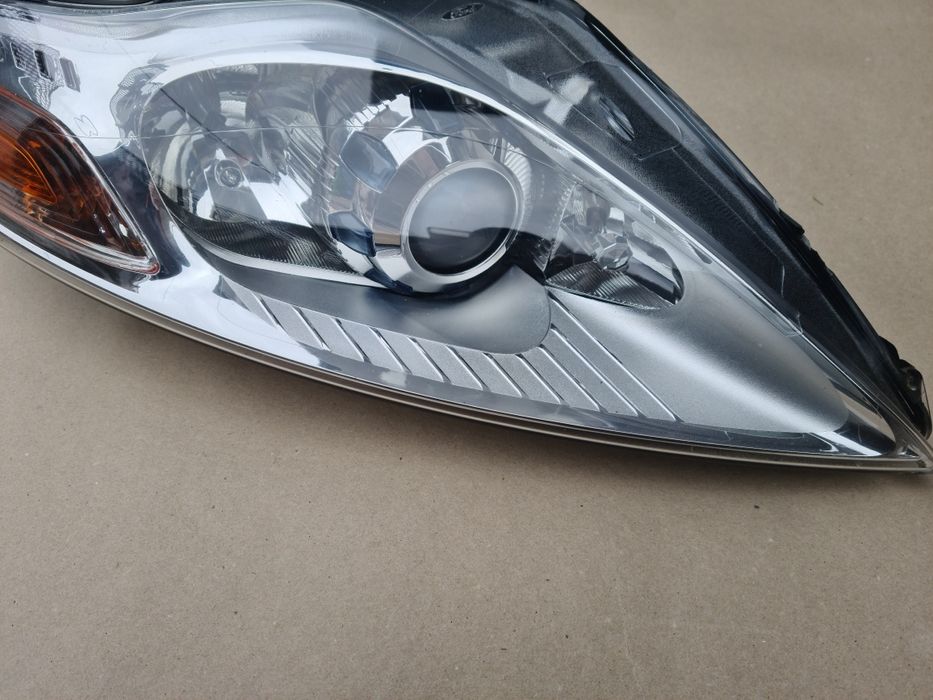 Lampa Przednia Prawa Bi Xenon  Ford Mondeo mk4 Lift
