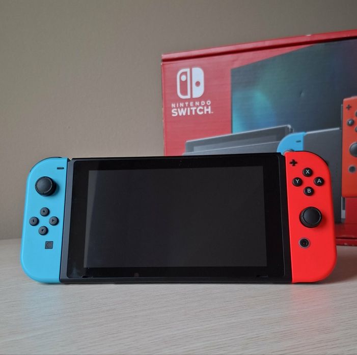 Konsola NINTENDO Switch + Controler + GRY