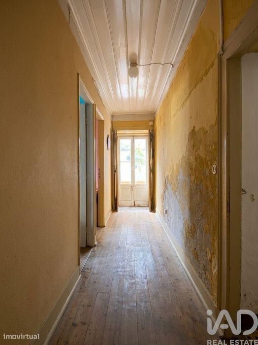 Ateliê T4 em Alcobaça e Vestiaria