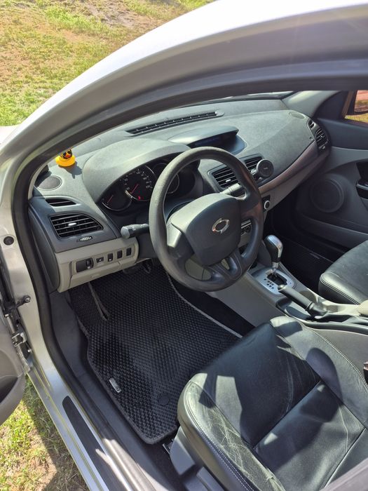 Renault Samsung sm3 (FLUENCE)