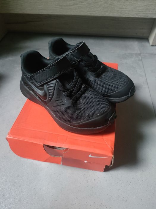 Adidasy Nike r28