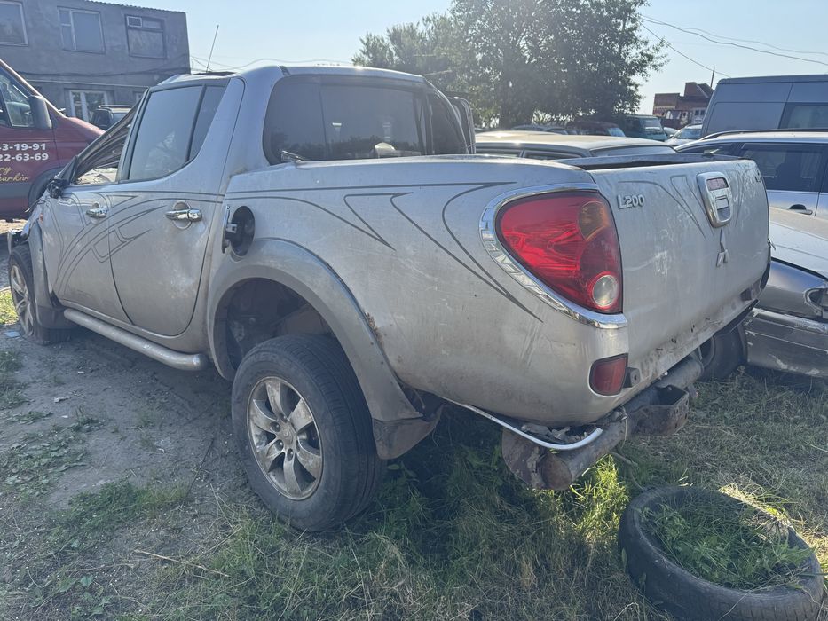 Разборка шрот запчасти Mitsubishi L200 06-14г 2.5d Л200 запчастини разбор по частям