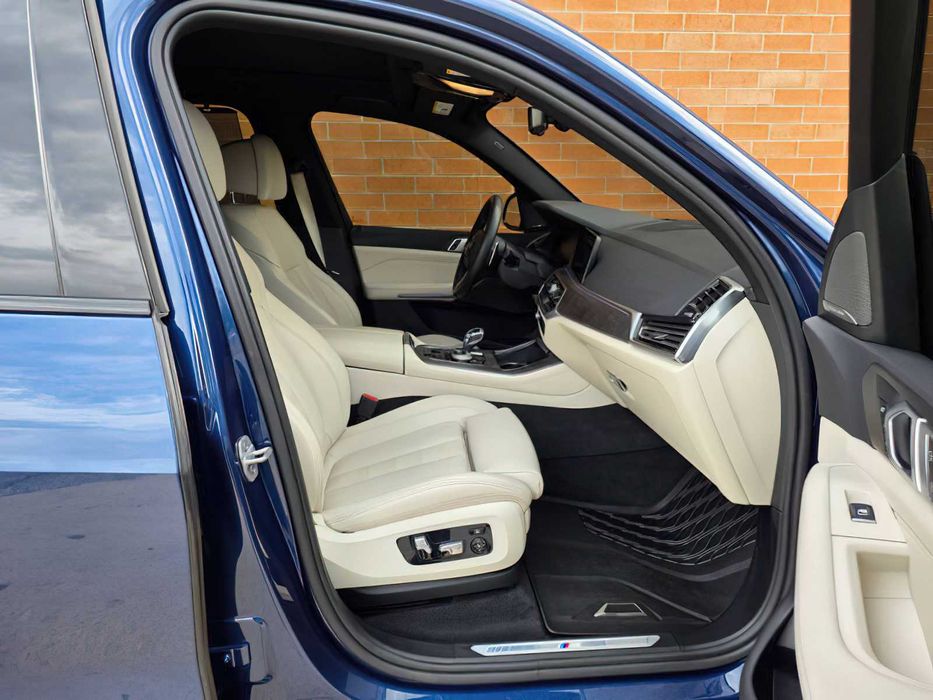 BMW X5 xDrive50i      2019