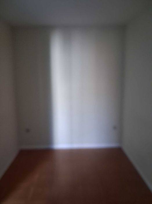 Alugo casa em Arcozelo