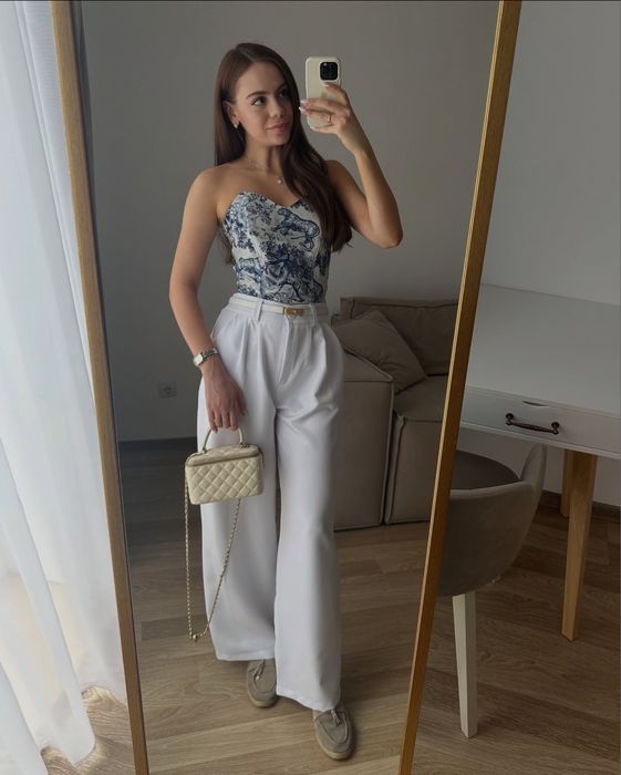 Корсет в стилі Dior