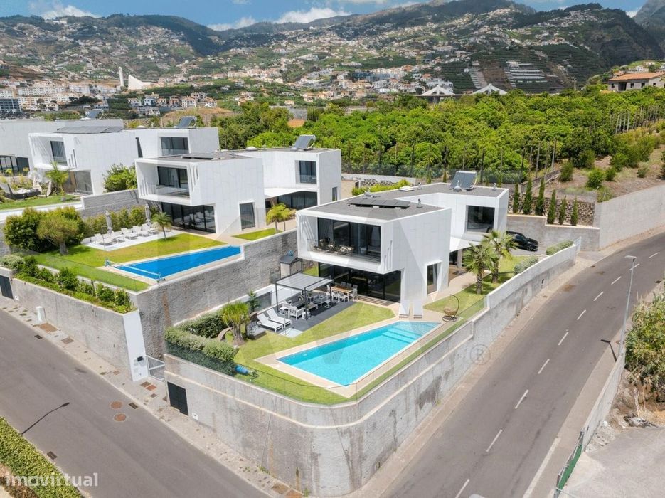 Diamond House | Moradia T4 com Piscina e Vista Mar – Funchal