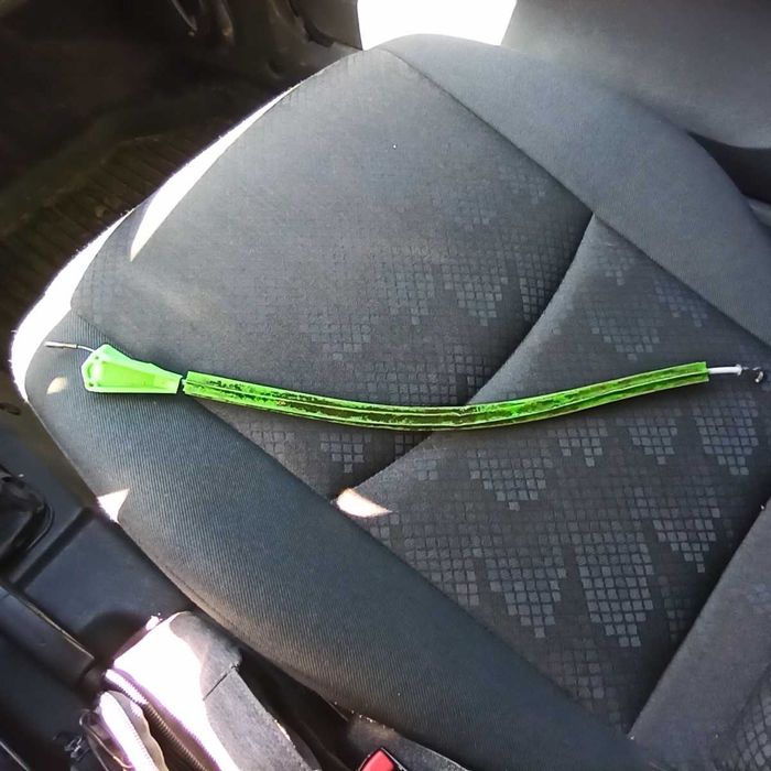 Трос задніх дверей АУДІ 100, 200, V8 (1982-1991)